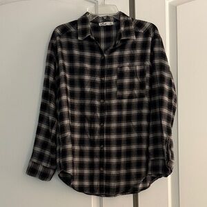 Hollister Women’s Black and White Flannel